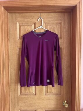 Nike Long Sleeve V-Neck Top - Plum Purple